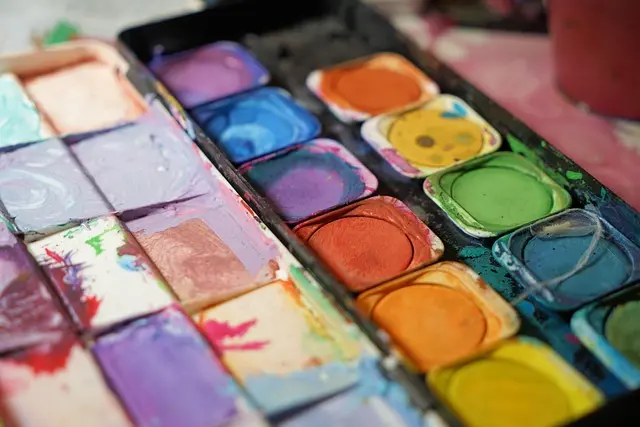 How to Successfully Transition to a Full-Time Artist