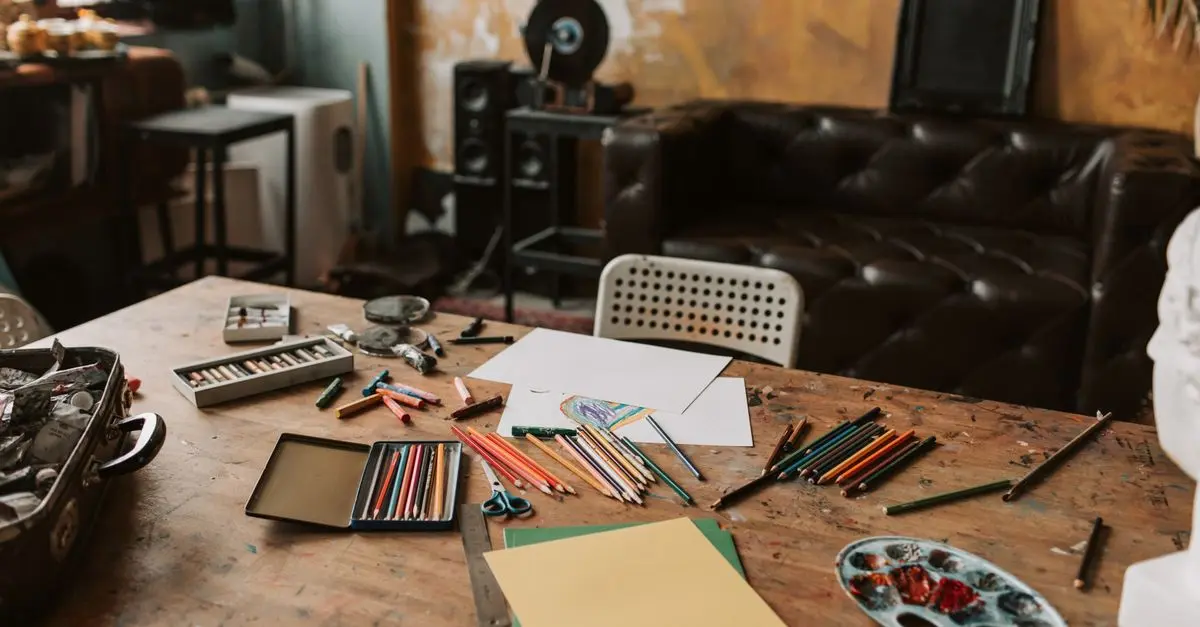 10 Essential Tips for New Artists to Develop Their Creative Skills