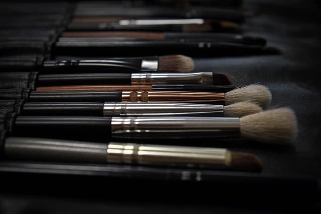 10 Essential Tips for Aspiring Artists to Kickstart Their Journey